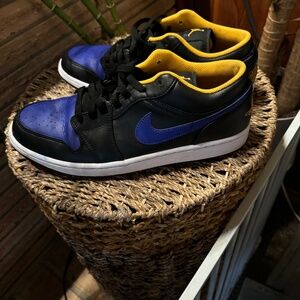 Nike Air Jordan 1 Low Lakers Black Dark Concord Taxi Men’s size 11